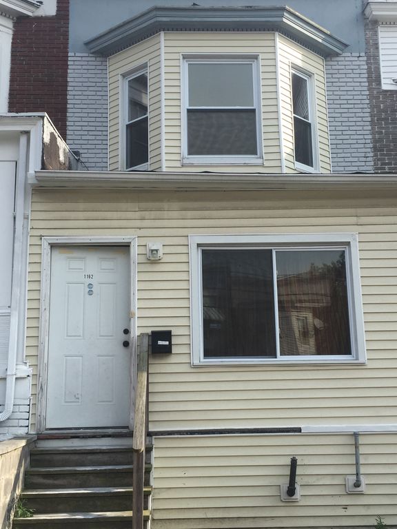 1162 Ogden Street Ext, Bridgeport, CT 06610