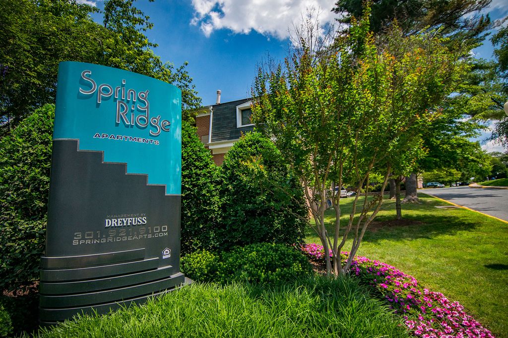 374 N Summit Ave, Gaithersburg, MD 20877