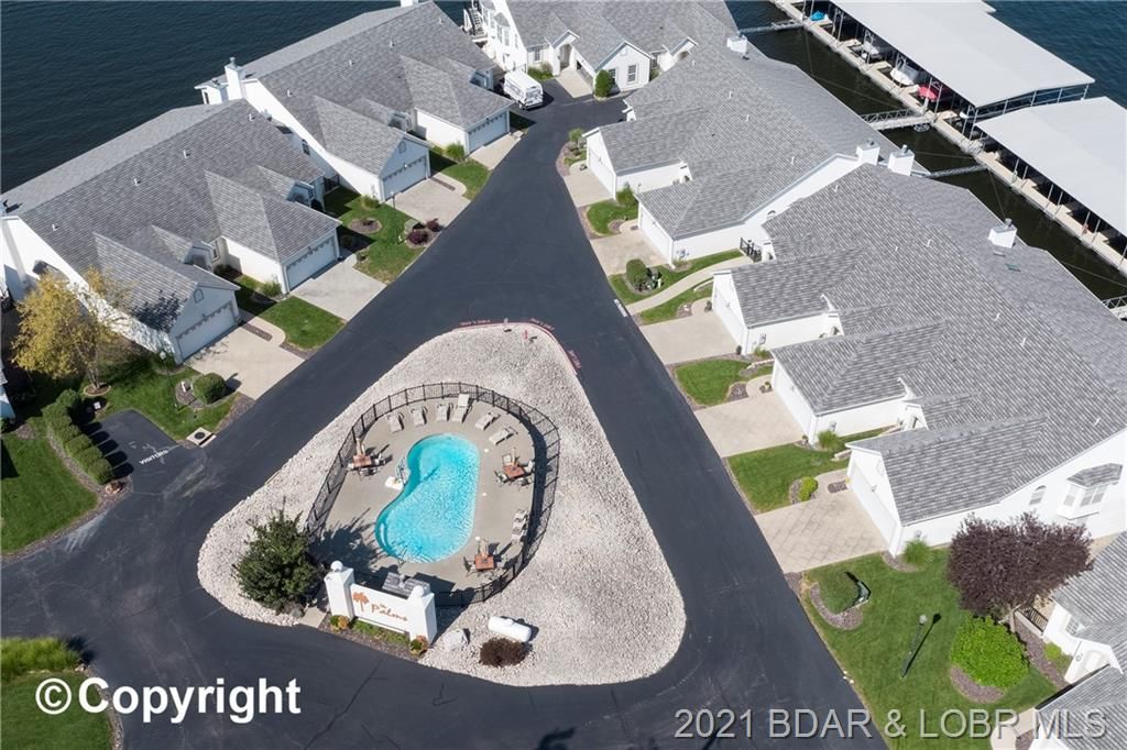 63 Bay Hill Cir, Lake Ozark, MO 65049