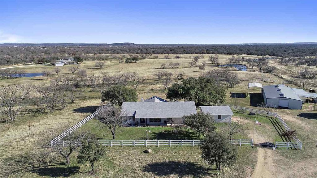 2633 County Road 120, Marble Falls, TX - 3 Bed, 2 Bath Single-Family