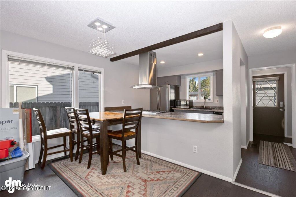 3206 Wiley Post Loop, Anchorage, AK 99517
