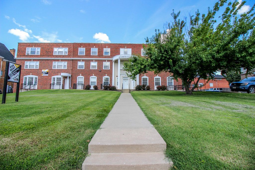 915 Richmond Ave #302, Columbia, MO 65201
