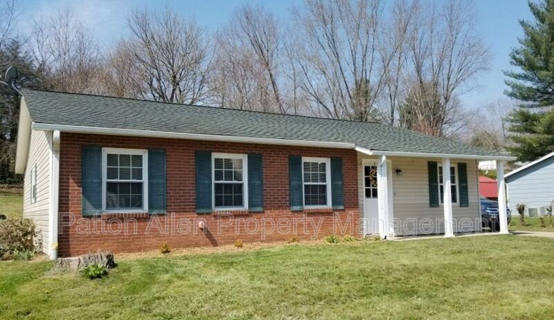 88 Lees Creek Rd, Asheville, NC 28806