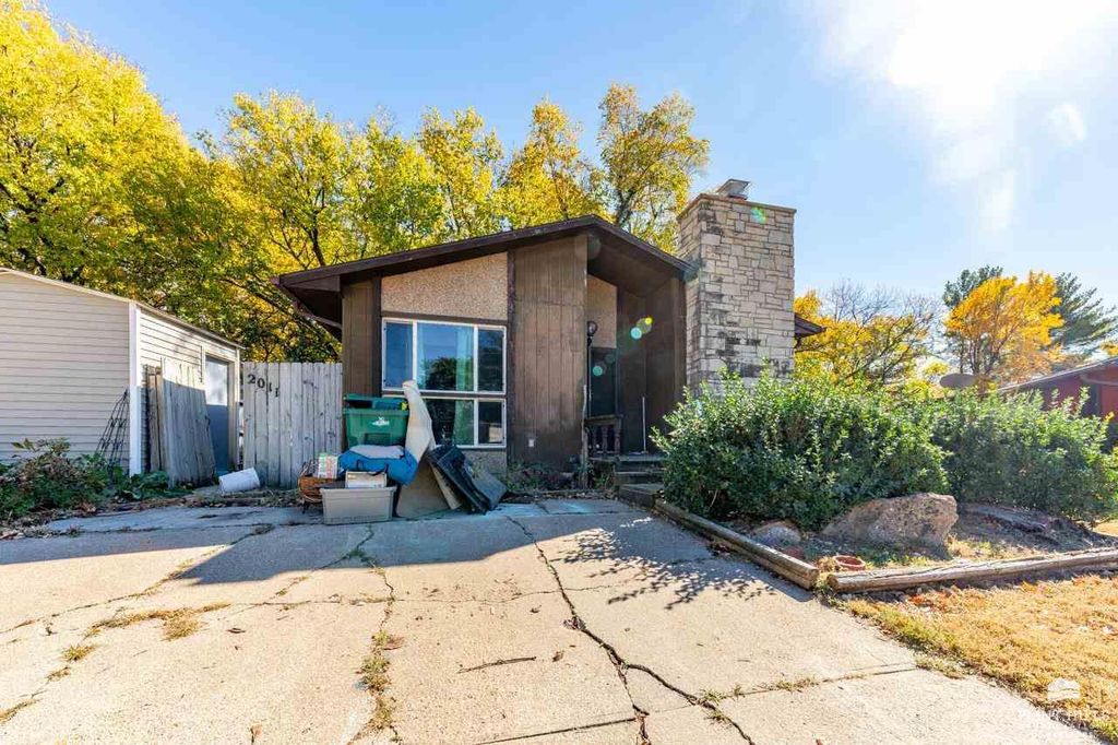 2011 Timbercreek Pkwy, Manhattan, KS 66502 MLS 20242724 Trulia