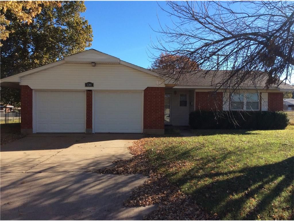 1201 SW 8th St, Anadarko, OK 3 Bed, 2 Bath SingleFamily Home 26