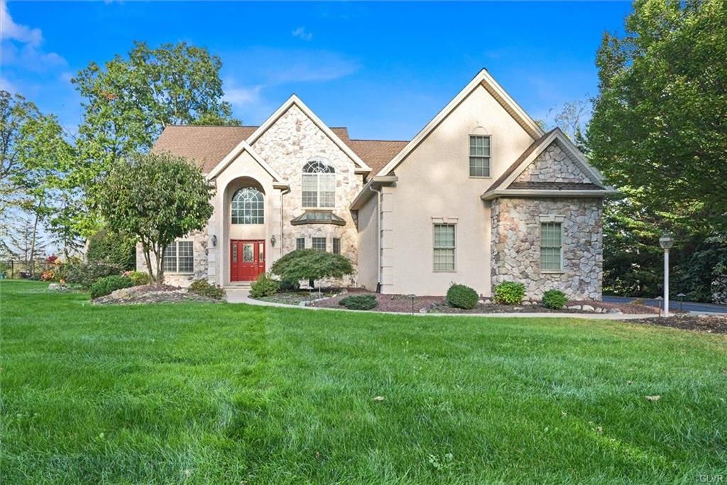 1646 Fieldstone St, Allentown, PA 18106