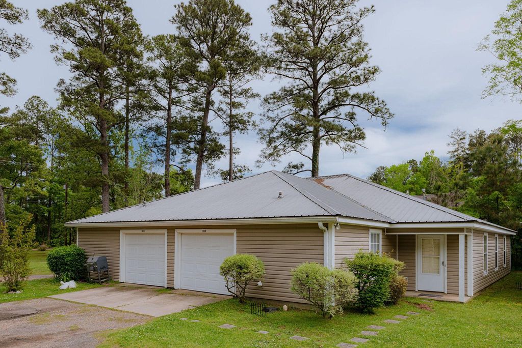 102 Caribbean Villas Dr, Brandon, MS 39047