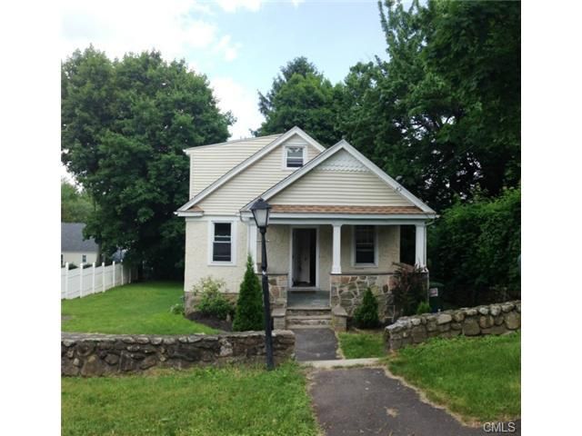 6 Lane Ave, Trumbull, CT 06611