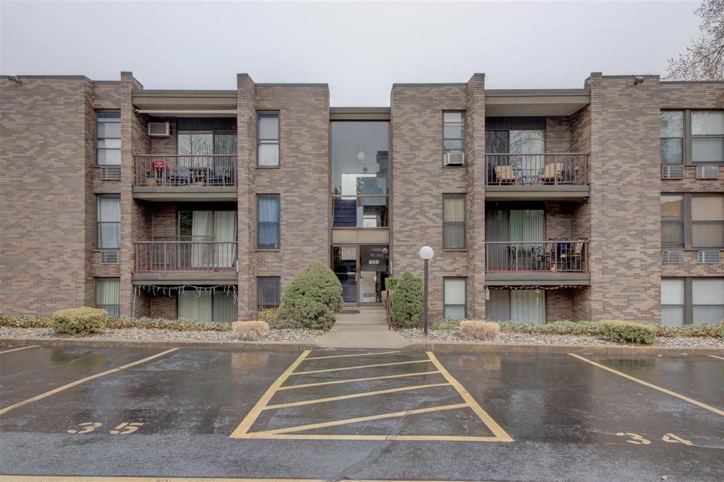 355355 River Rd 365L, Nutley, NJ 2 Bed, 2 Bath Condo 15 Photos