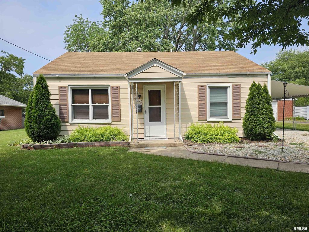 1296 Harrison St, Galesburg, IL 61401 Trulia