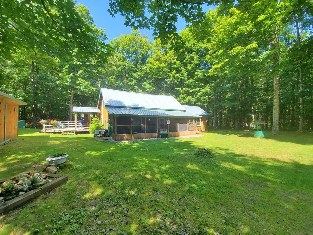 836 Reynoldston Rd, North Bangor, NY 12966