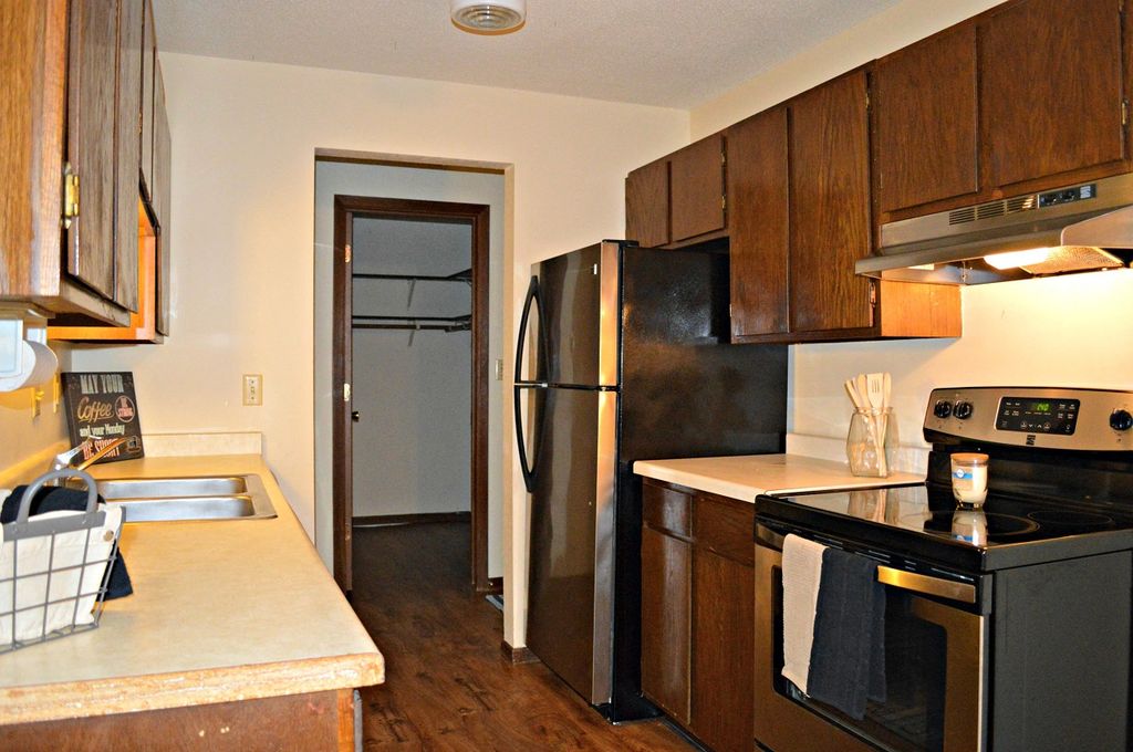 9240 University Ave NW 2348599, Minneapolis, MN 55448 Trulia