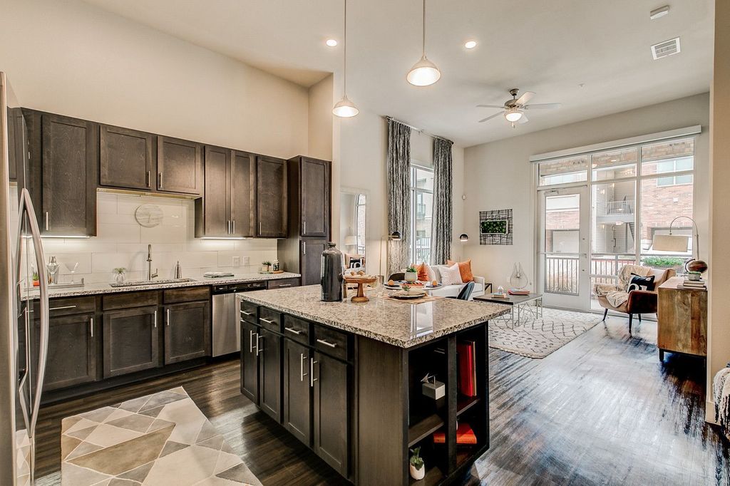 3900 River Walk Dr, Flower Mound, TX 75028