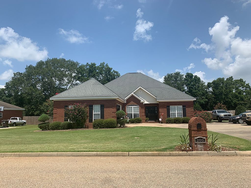 200 Azalea Ln, Headland, AL 36345 Trulia