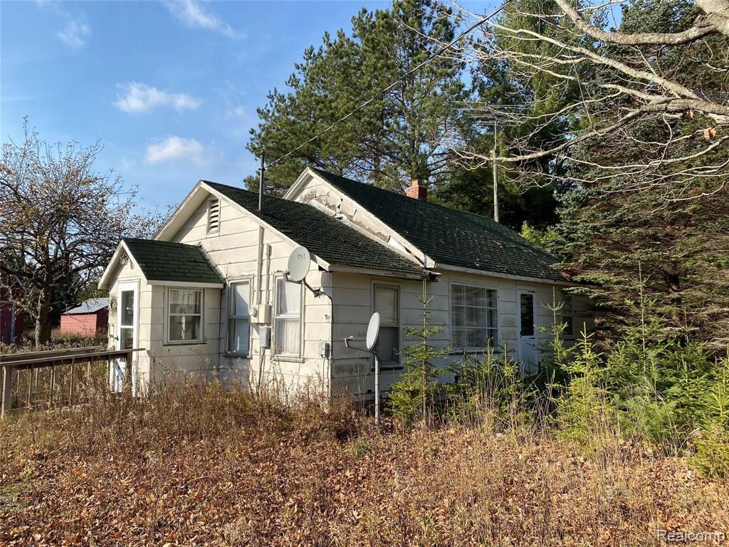 5921 Corrine Rd, Gould City, MI 49838