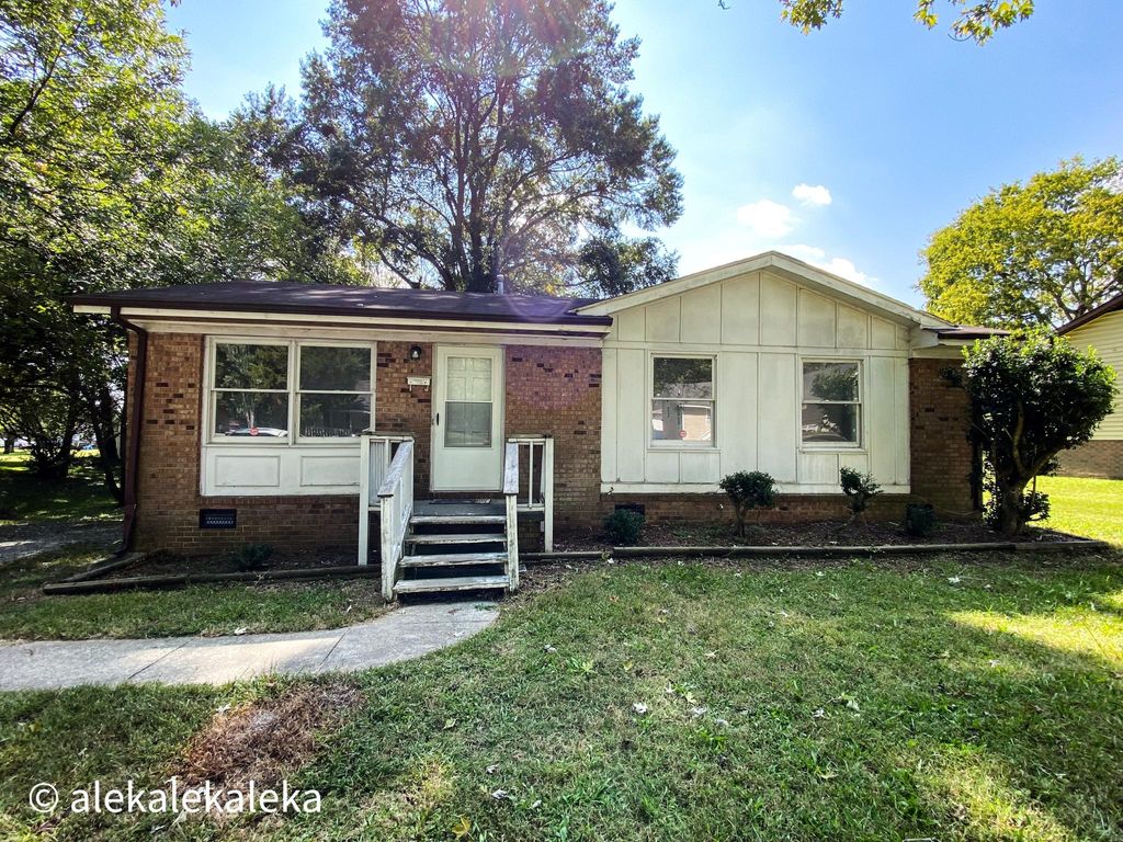 611 W Whittington St, Greensboro, NC 27403