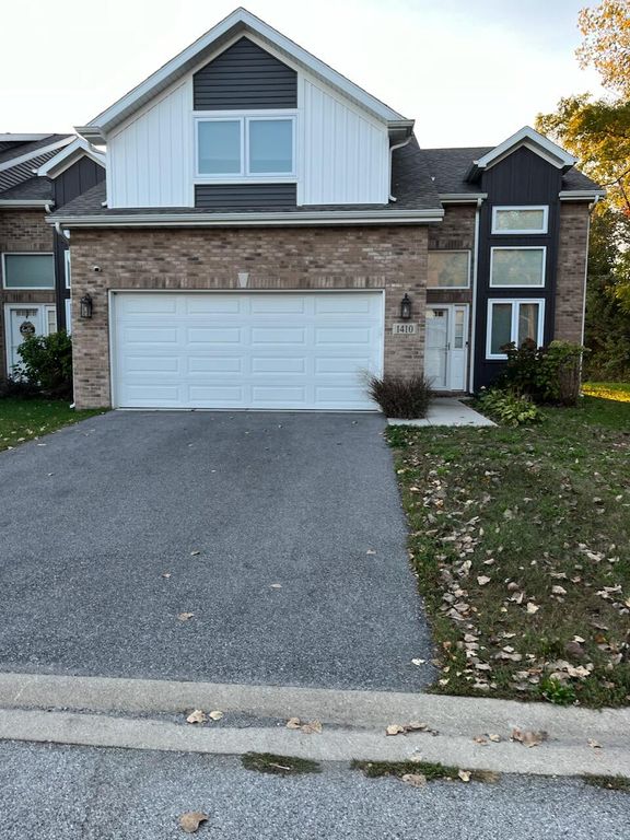 1410 Lake St, Hobart, IN 46342