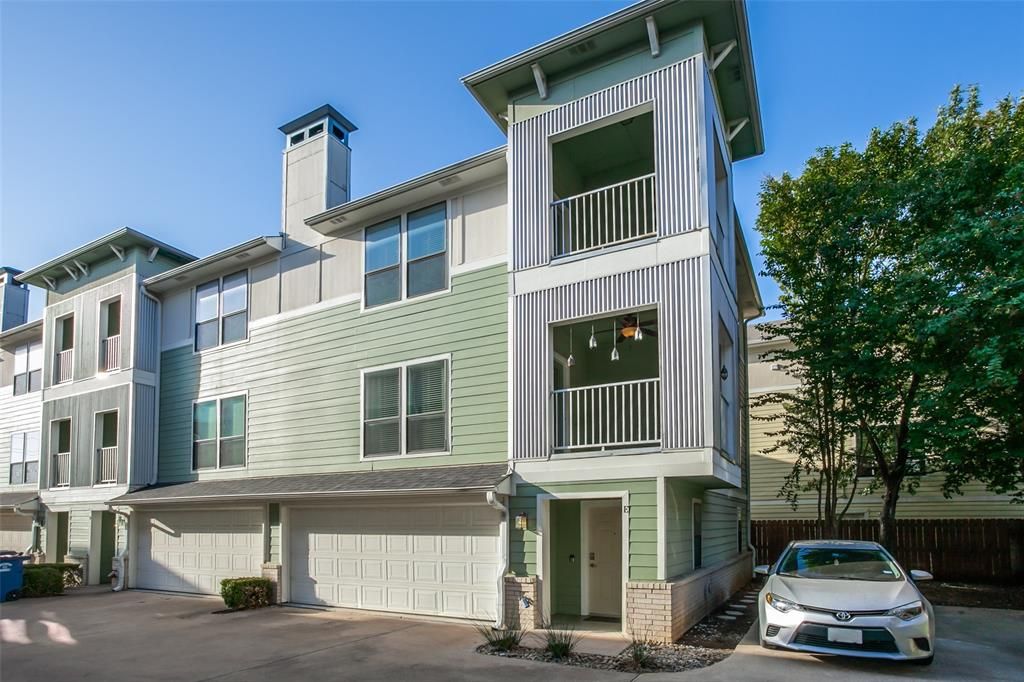 2415 Stutz Dr #E, Dallas, TX 75235