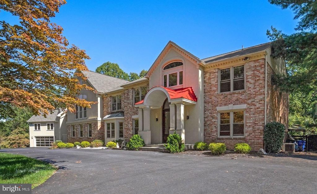 16221 Whitehaven Rd, Silver Spring, MD 20906
