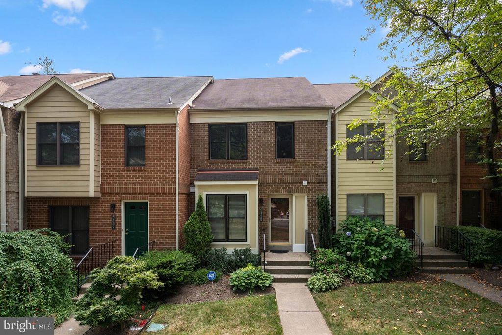 5155 King Charles Way, Bethesda, MD 20814
