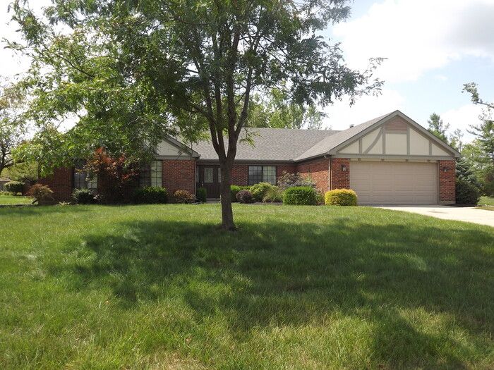 3789 Olde Willow Dr, Beavercreek, OH 45431