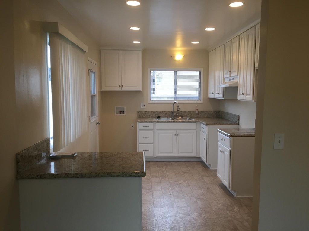 15554 1/2 Cornuta Ave, Bellflower, CA 90706