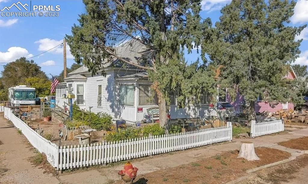 524 Nebraska St, Sugar City, CO 81076 | Trulia