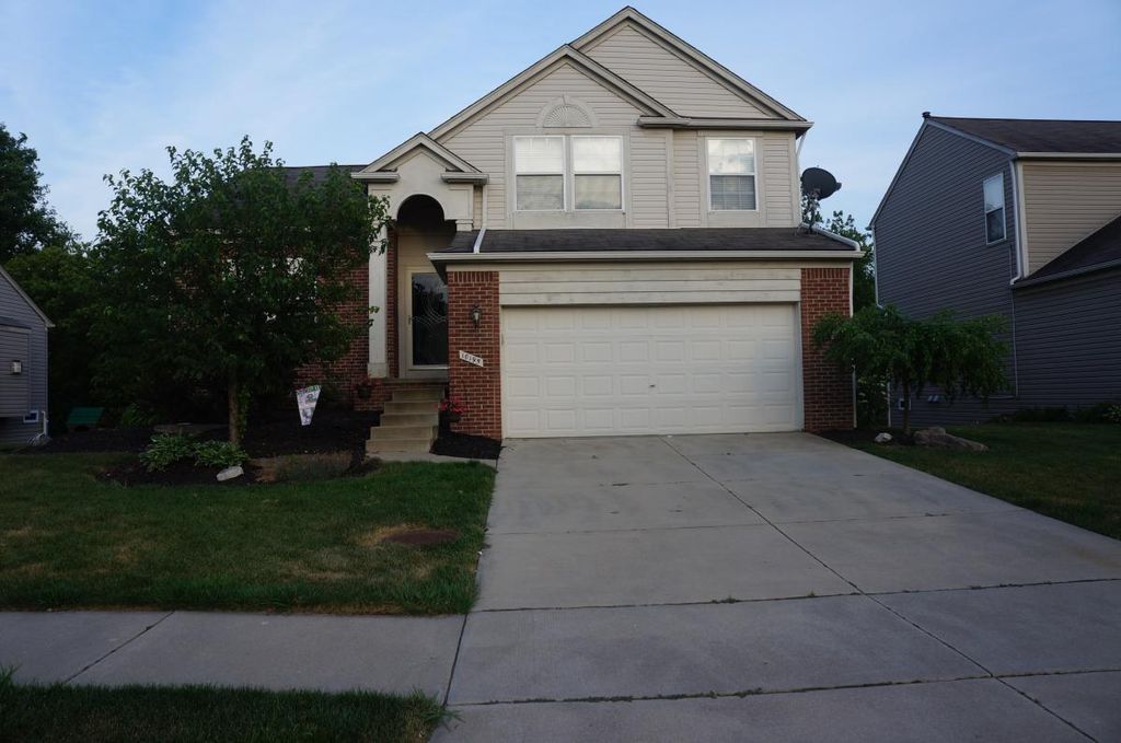 10195 E Avondale Cir, Ypsilanti, MI 48198