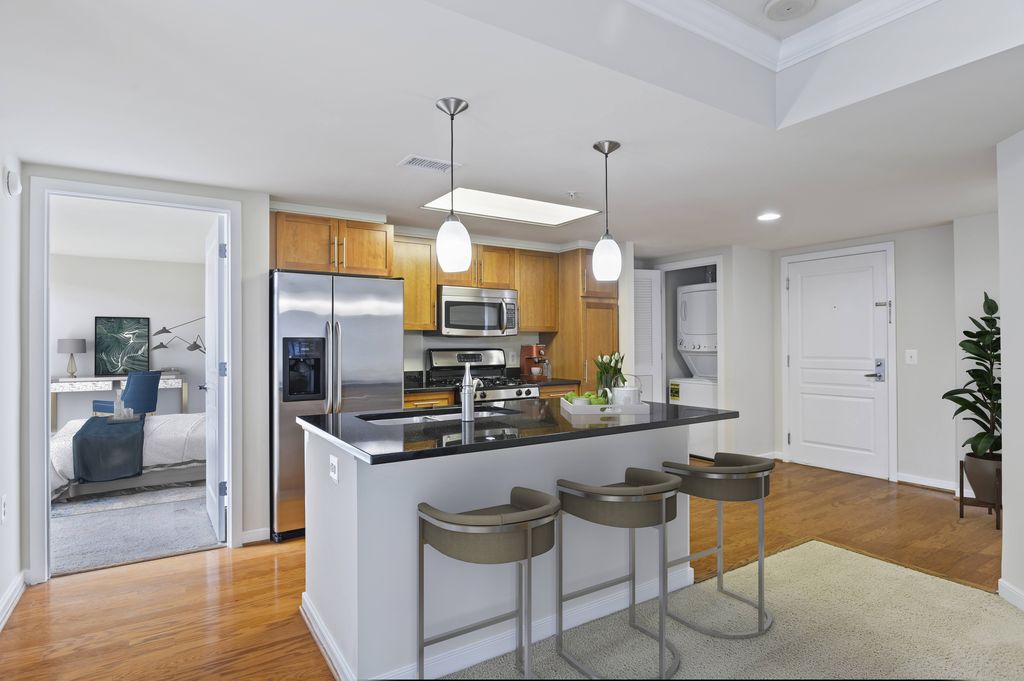 550 14th Rd S, Arlington, VA 22202