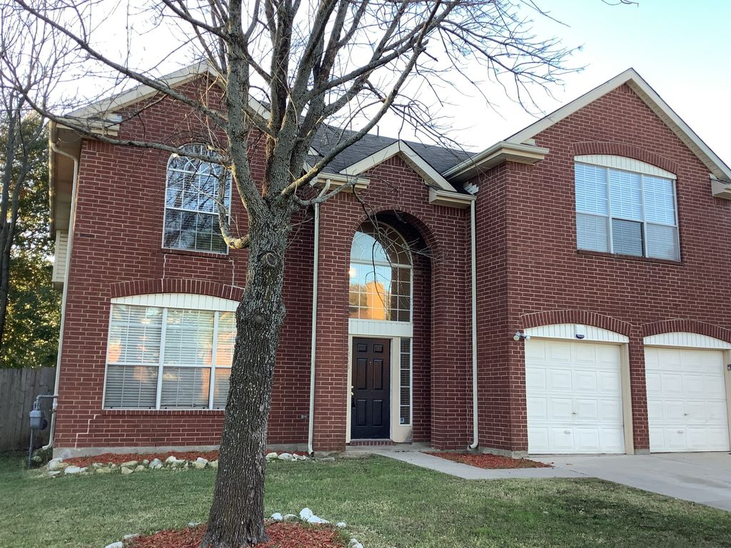 1213 Calvert Dr, Cedar Hill, TX 75104