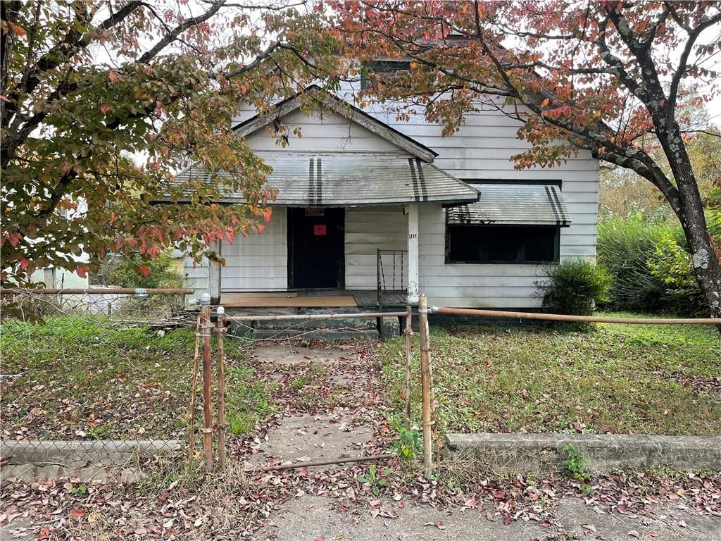 1219 Melville St, Petersburg, VA 23803