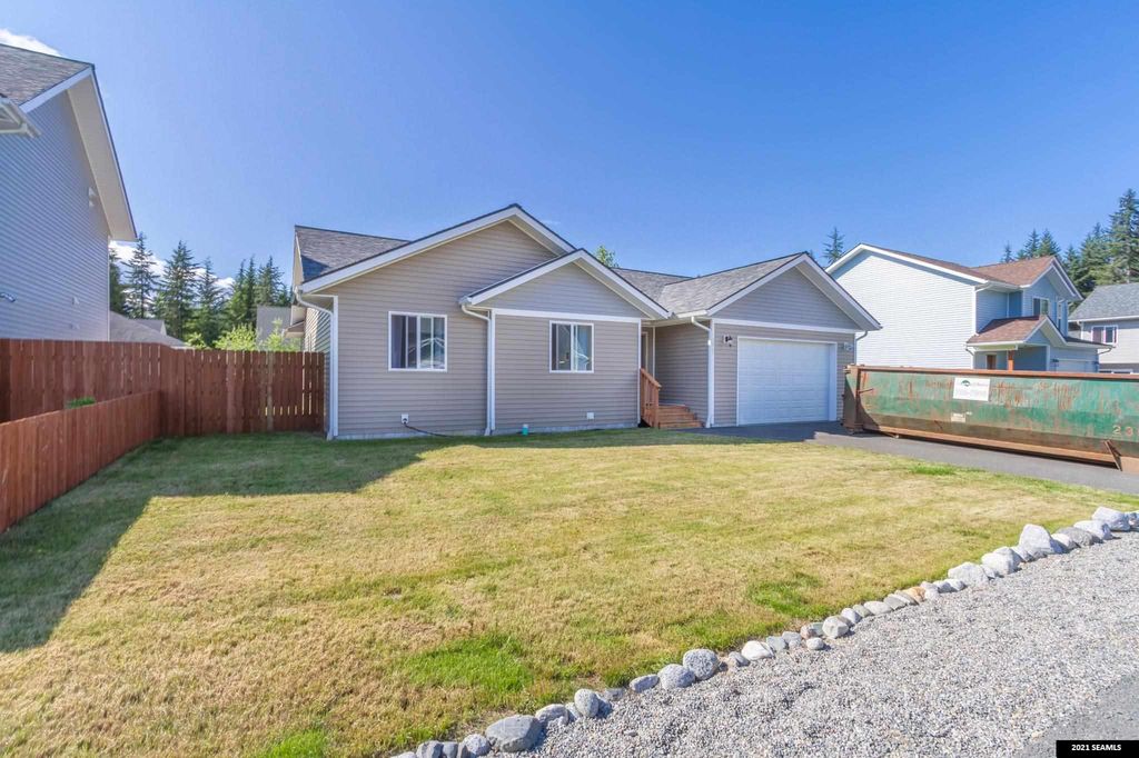 1067 Timberwolf Ln, Juneau, AK 99801