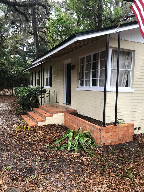 4 SW 24th St, Gainesville, FL 32607