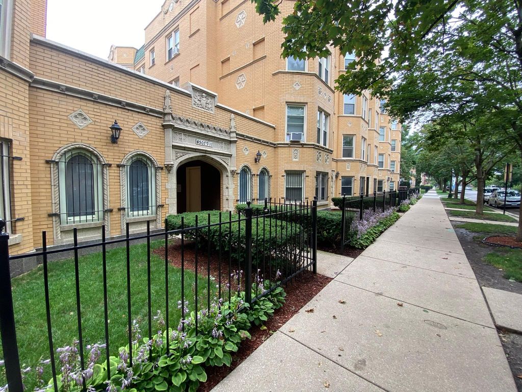 4501 N Central Park Ave, Chicago, IL 60625