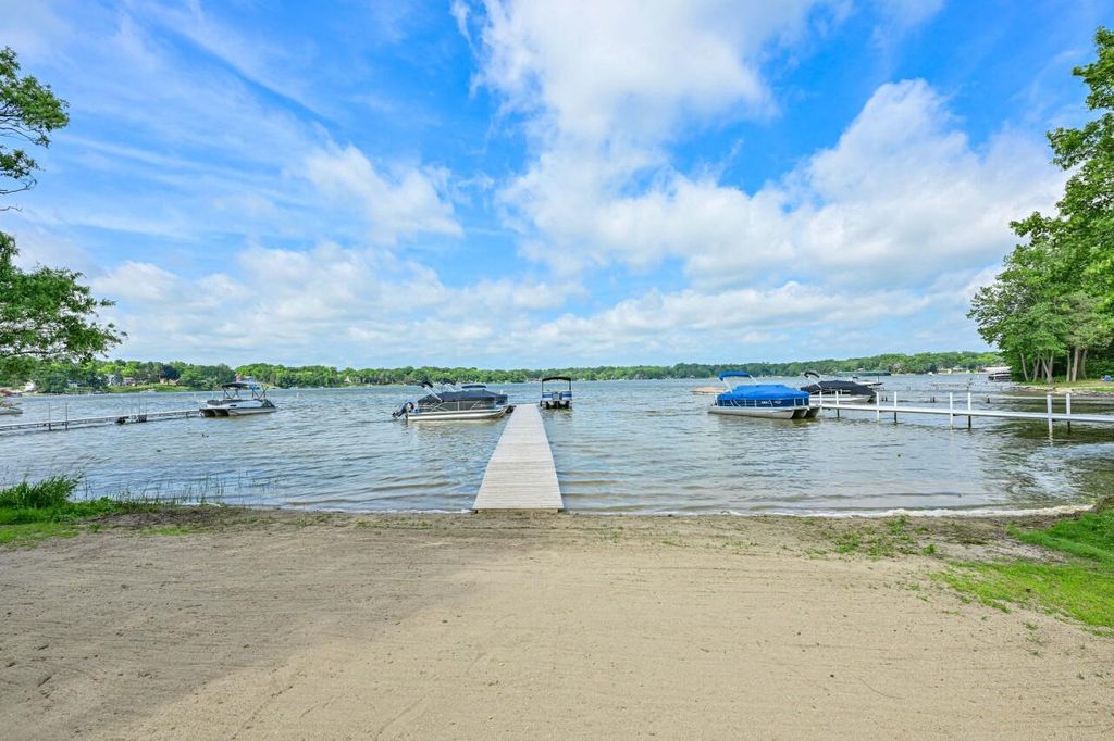 7930 Park STREET, Burlington, WI 53105