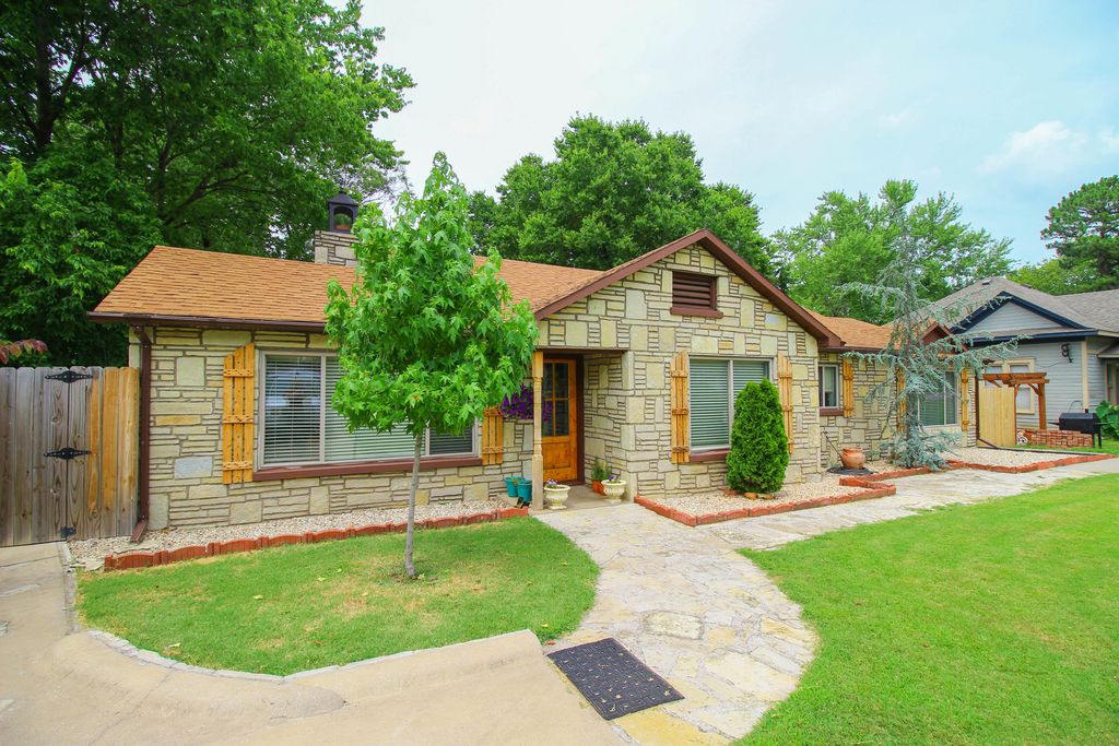 215 E 7th St, Grove, OK 74344 Trulia