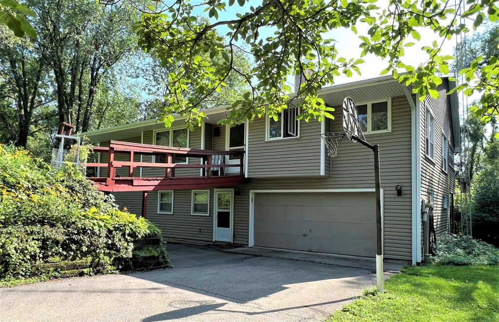 4150 N Lonergan Ln, East dubuque, IL 61025 Trulia