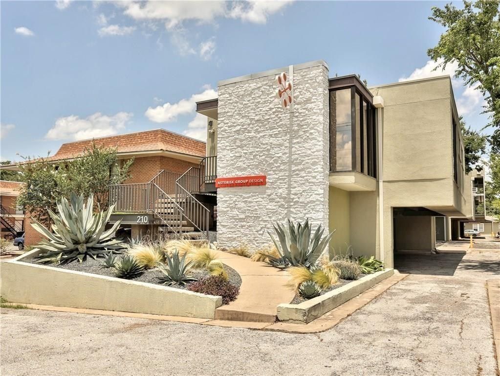 210 W 38th St #1, Austin, TX 78705