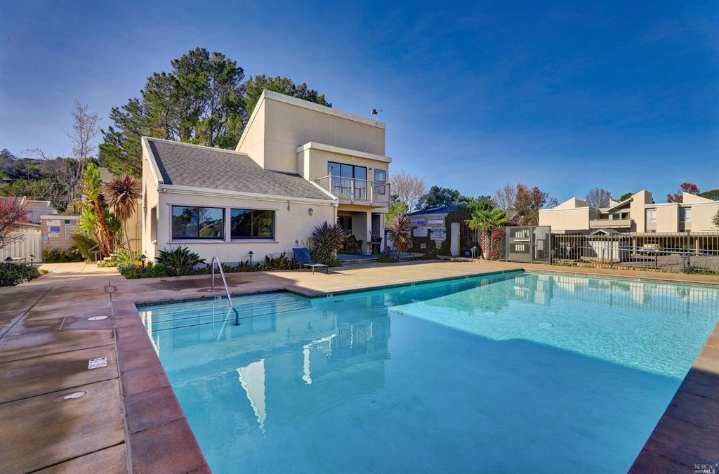 412 Larkspur Plaza Dr, Larkspur, CA 1 Bed, 1 Bath Condo 43 Photos