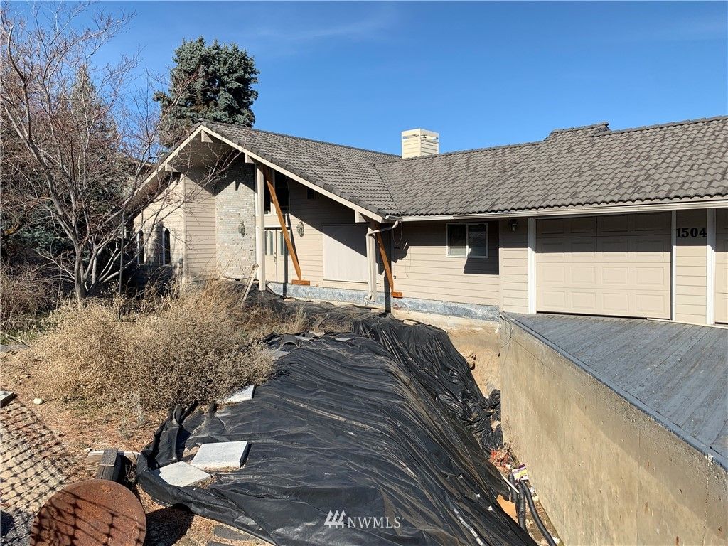 1504 Skyline Dr, Wenatchee, WA 98801