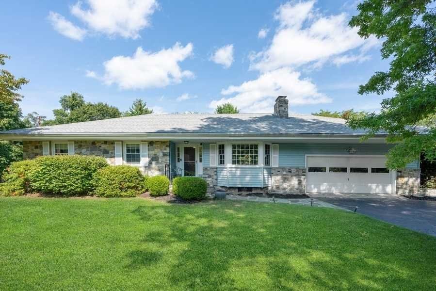 126 Ivy Hill Rd, Fishkill, NY 3 Bed, 2 Bath SingleFamily Home 30