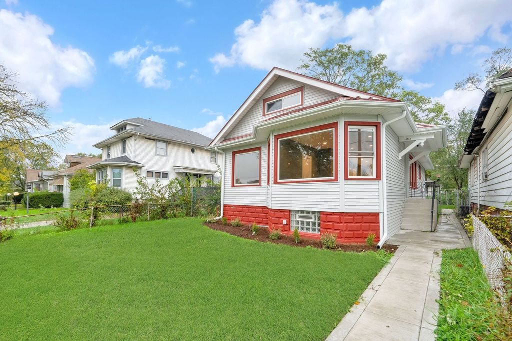 10241 S Lafayette Ave, Chicago, IL 60628
