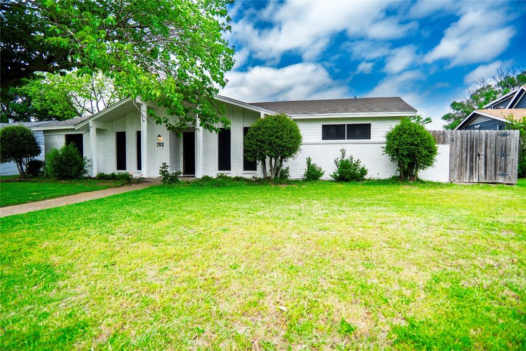 702 Colonial Dr, Garland, TX 75043 MLS 20581234 Trulia