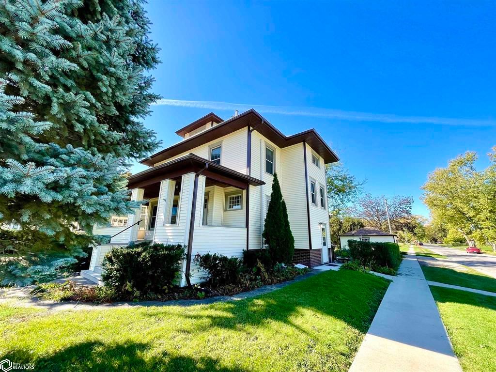 1433 West St, Grinnell, IA 50112 Trulia