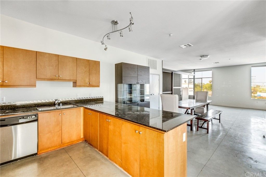 435 W Center Promenade St #326, Anaheim, CA 92805