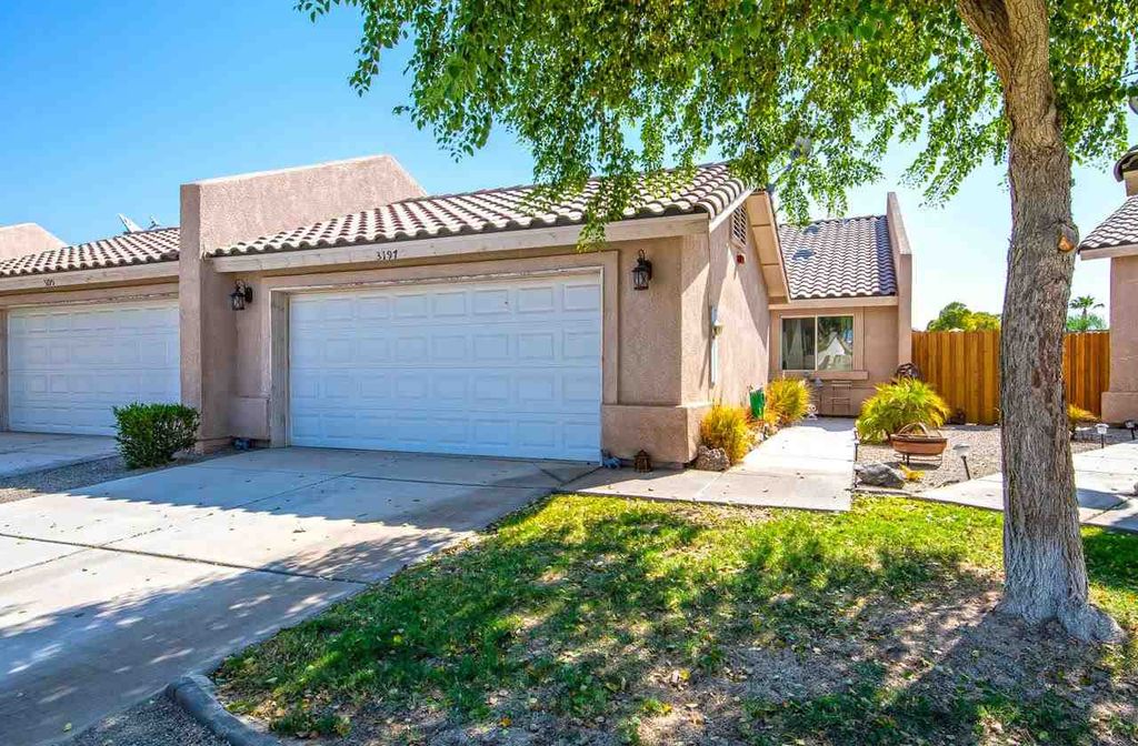 3197 S Ragen Dr, Yuma, AZ 85365