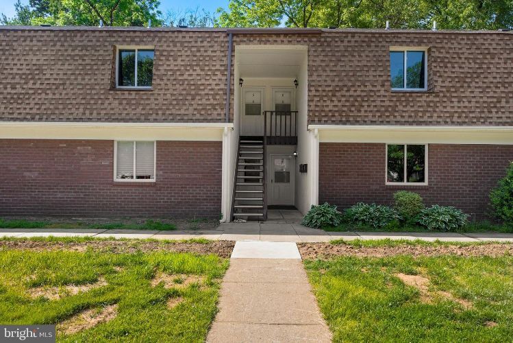 411-E8 Stiles Ave #E-8, Maple Shade, NJ 08052