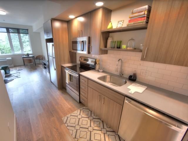 4975 SE Division St, Portland, OR 97206