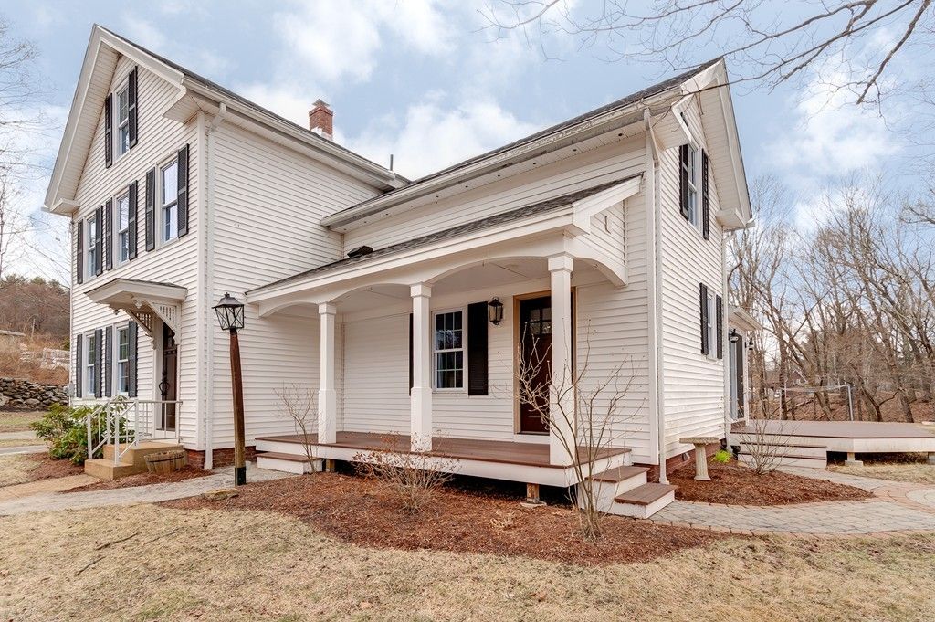 122 East Rd, Warren, MA 3 Bed, 2 Bath SingleFamily Home 18 Photos