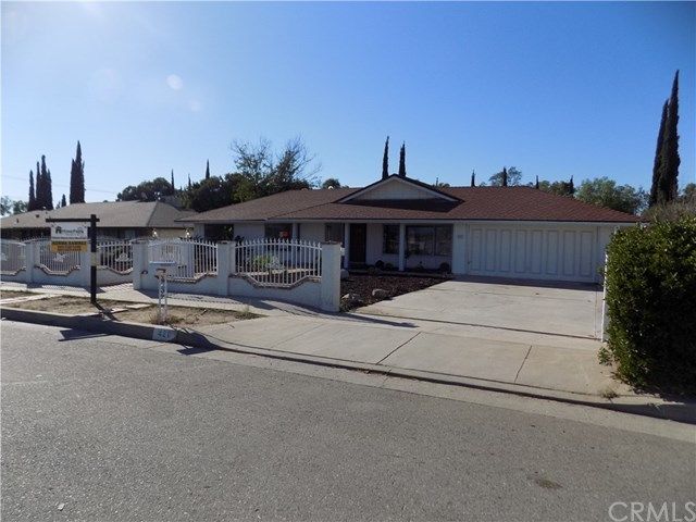420 E  Nuevo Rd, Perris, CA 92571